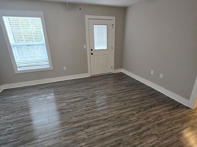 1112 Race St — Photo 8