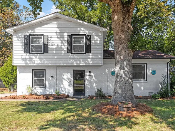 3204 Idlewood Village Dr, Raleigh, NC 27610