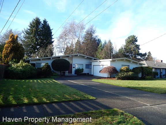 2nd image of 1356 N Skyline Dr