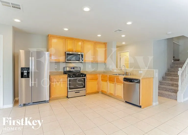 8332 Blazing Sky Ct — Photo 21