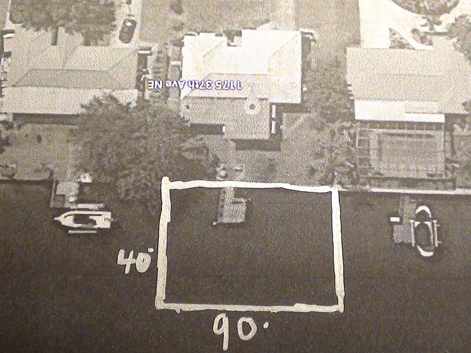 2nd image of 1175 37th Ave Ne Canal