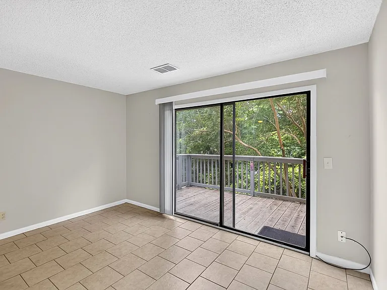 8471 Yadkin Cir #F — Photo 11