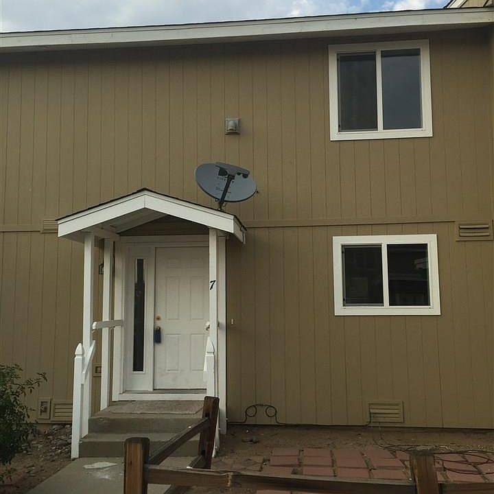 1st image of 1265 Redwood Cir APT 7