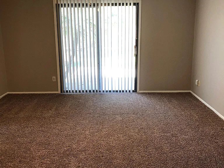 2502 W Summit Pl — Photo 9