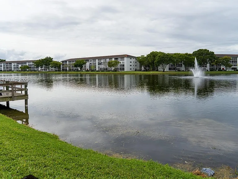 12500 SW 5th Ct #112M — Photo 13