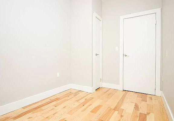 3rd image of 407 Chauncey St APT B3
