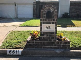 6611 Navidad Rd, Houston, TX 77083