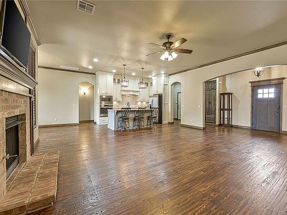 5th image of 4108 Cedar Pass Dr