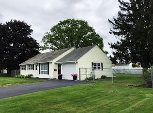 8 Victory Dr, Webster, MA 01570