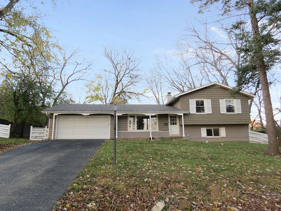 1st image of 22W362 Hackberry Dr