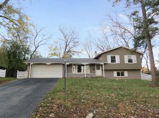 22W362 Hackberry Dr, Glen Ellyn, IL 60137