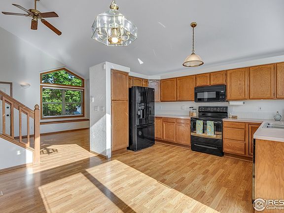 5th image of 2325 Steele St