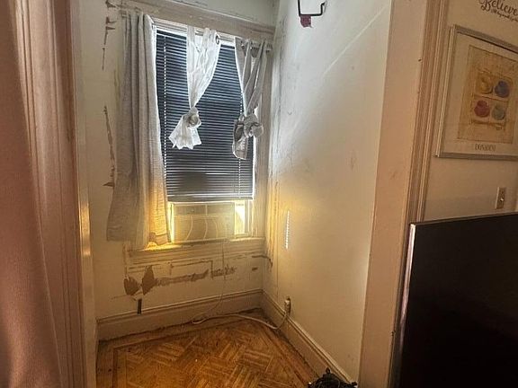 3rd image of 179 N Munn Ave