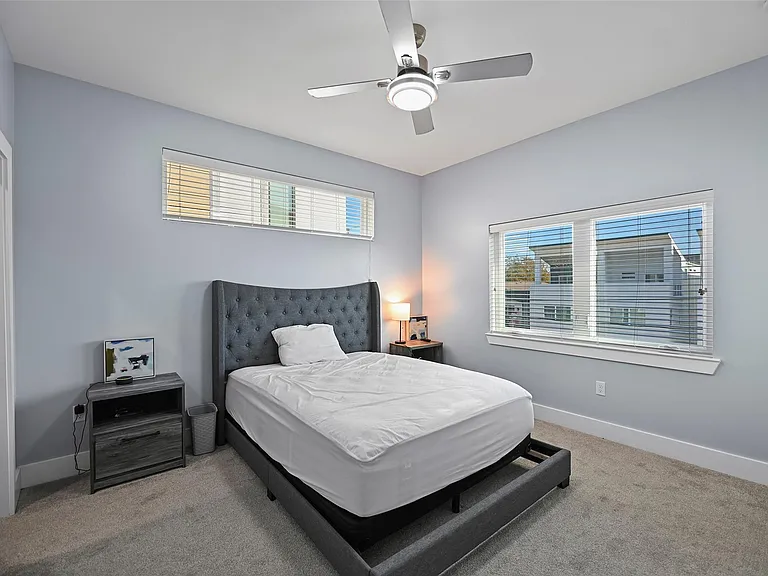 2413 Pease St — Photo 25