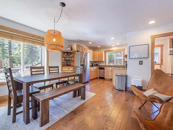 4th image of 50638 Hemlock Ct