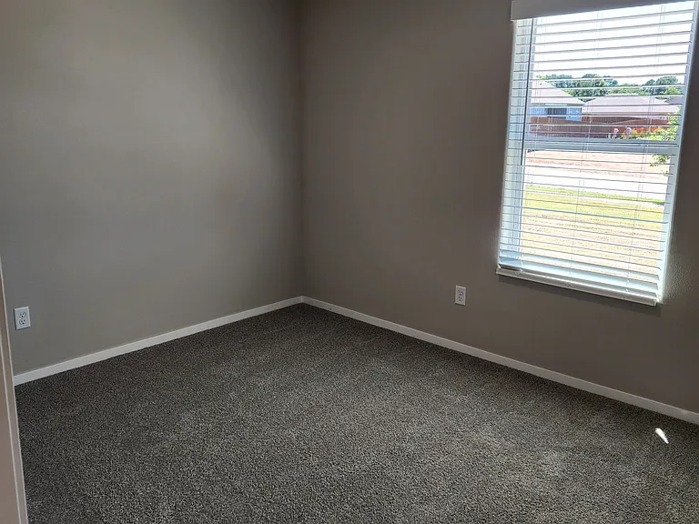 2448 N Raven Ln — Photo 21