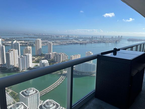 2nd image of 1400 Brickell Bay Dr