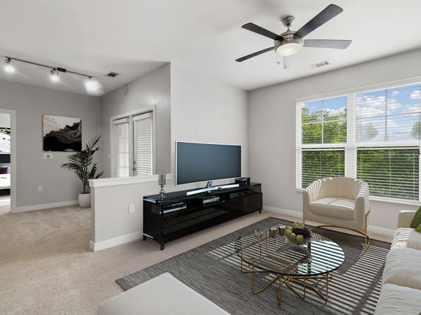 3767 SW Durham Dr #11-101