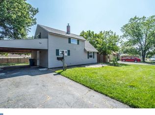 54 Greenbriar Rd, Levittown, PA 19057