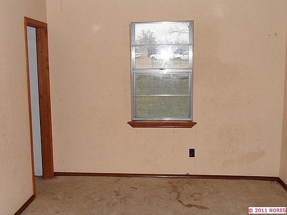 5th image of 699 N Clark St