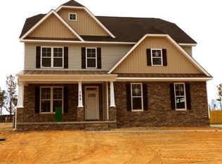 193 Rosslyn Chapel Ln, Vass, NC 28394