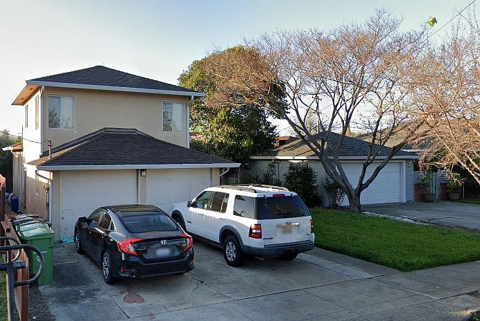 2nd image of 580 Simon St
