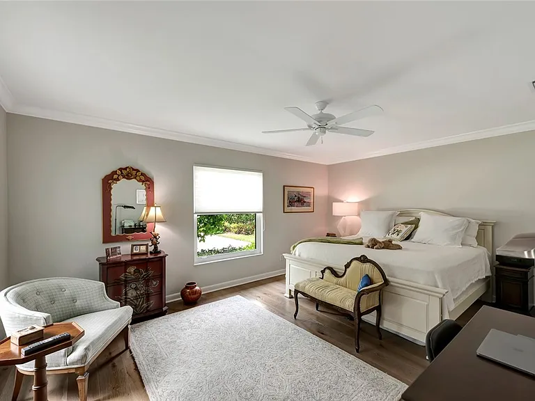 518 River Dr — Photo 25