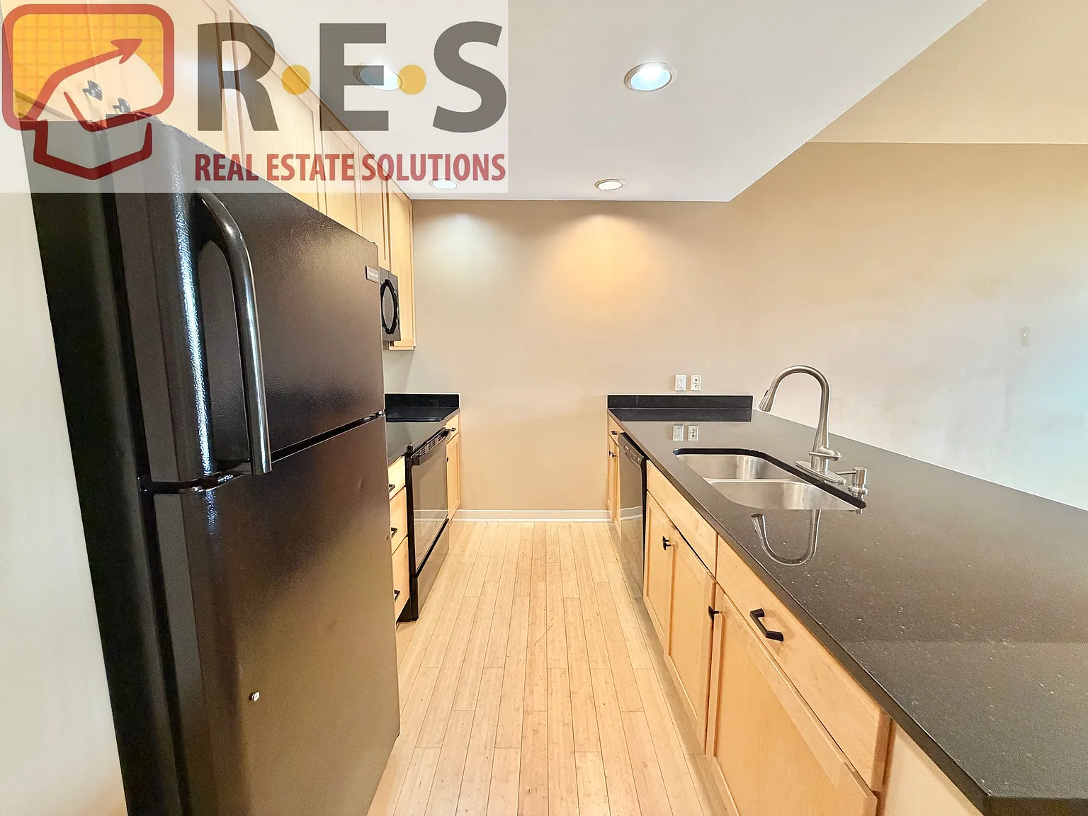 1 bed, 797 sqft, $1,895 — Photo 3
