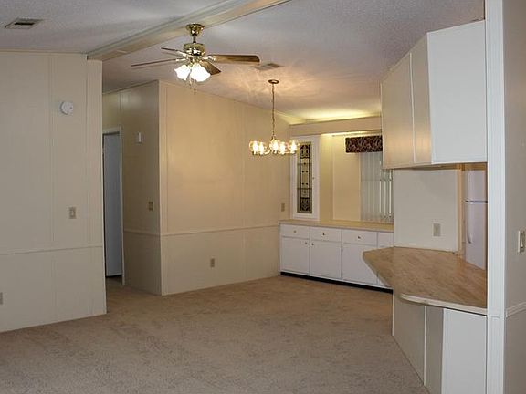 3rd image of 10428 Watts Ave