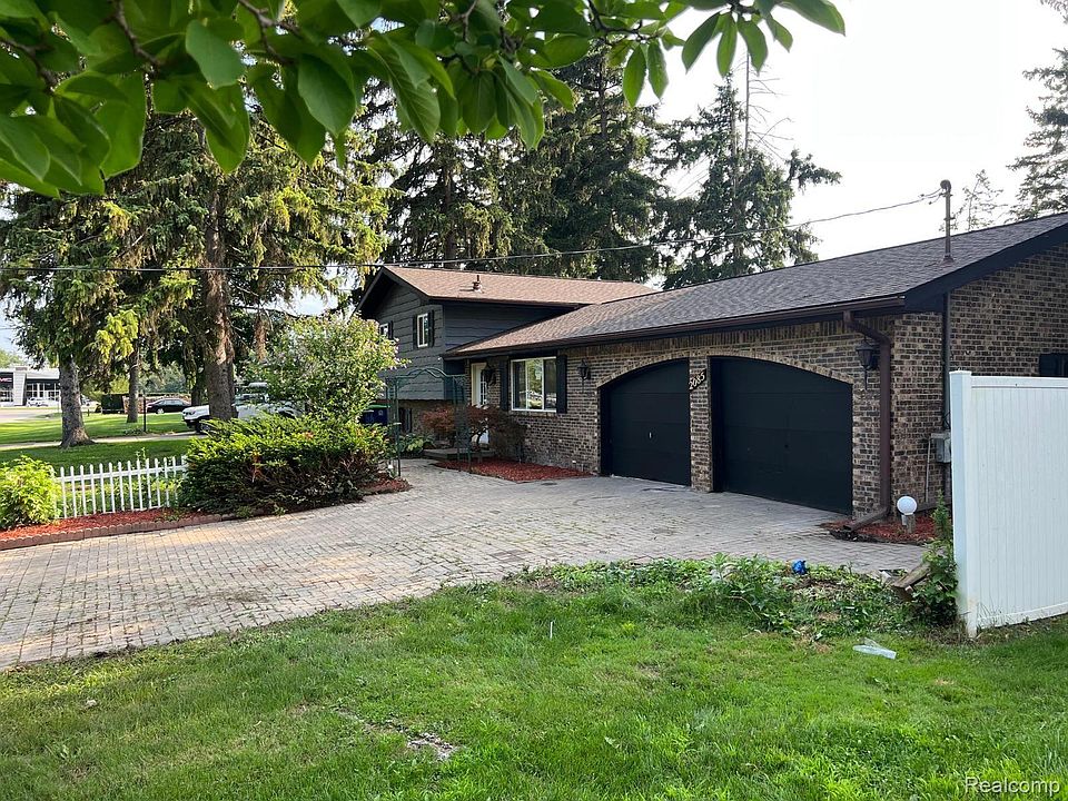 1st image of 2085 Marlou Ct