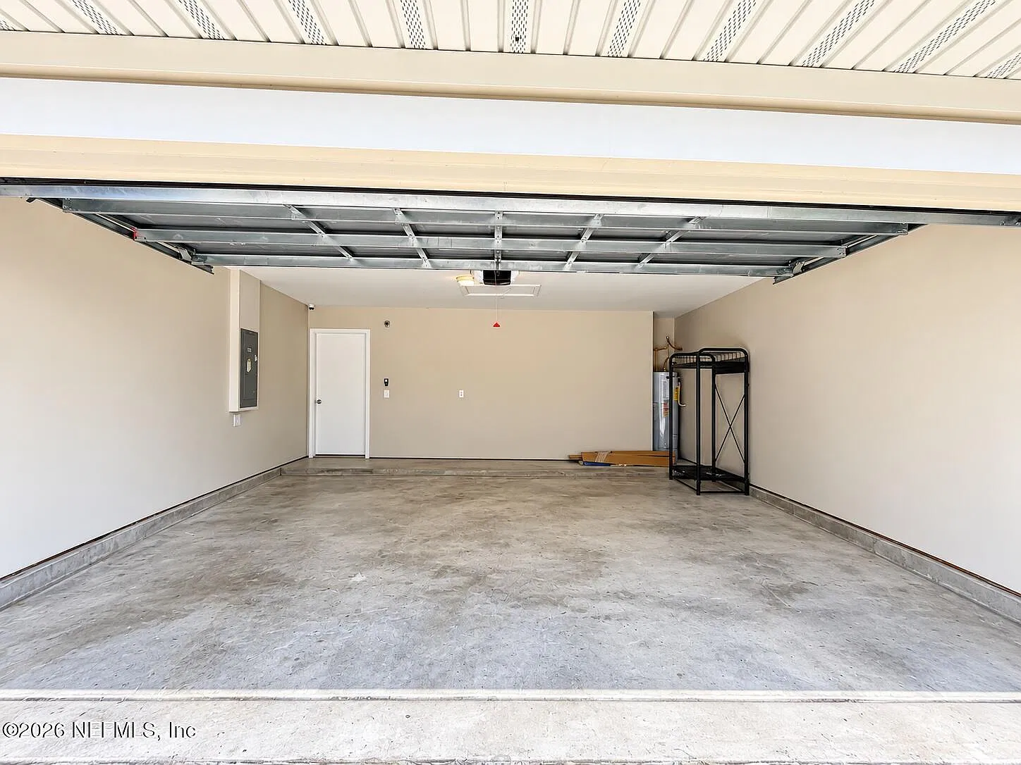 3 bed, 2.0 bath, 1591 sqft, $2,200 — Photo 4