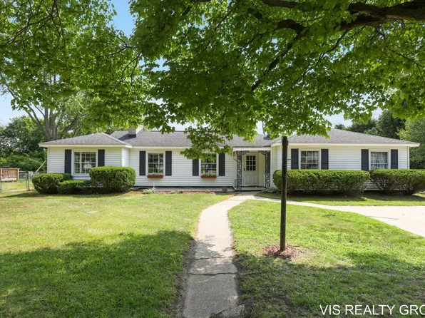 17740 N Shore Rd, Spring Lake, MI 49456