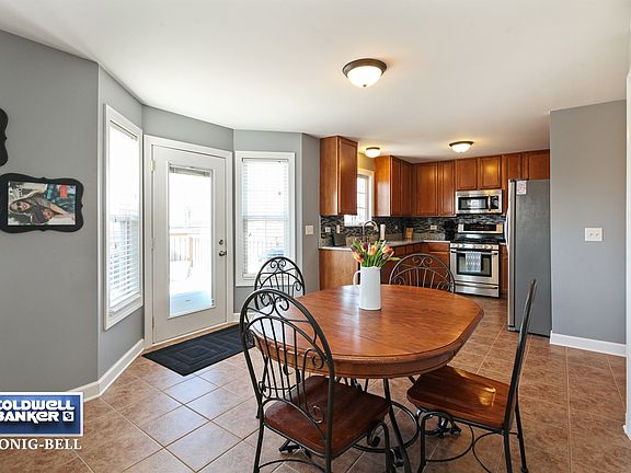 Kitchen / Breakfast Room