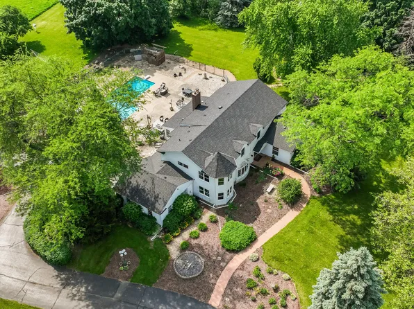 1S881 Deerpath Rd, Batavia, IL 60510