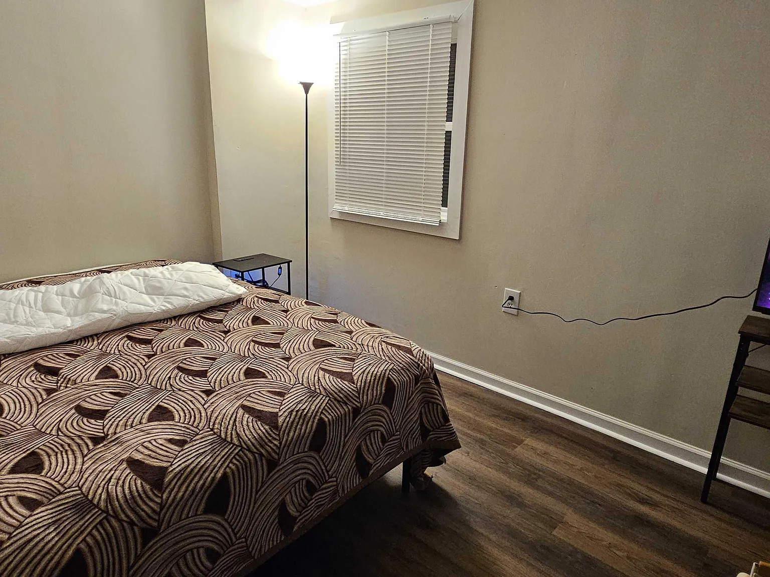 4 bed, 3.0 bath, 3000 sqft, $1,027 — Photo 2