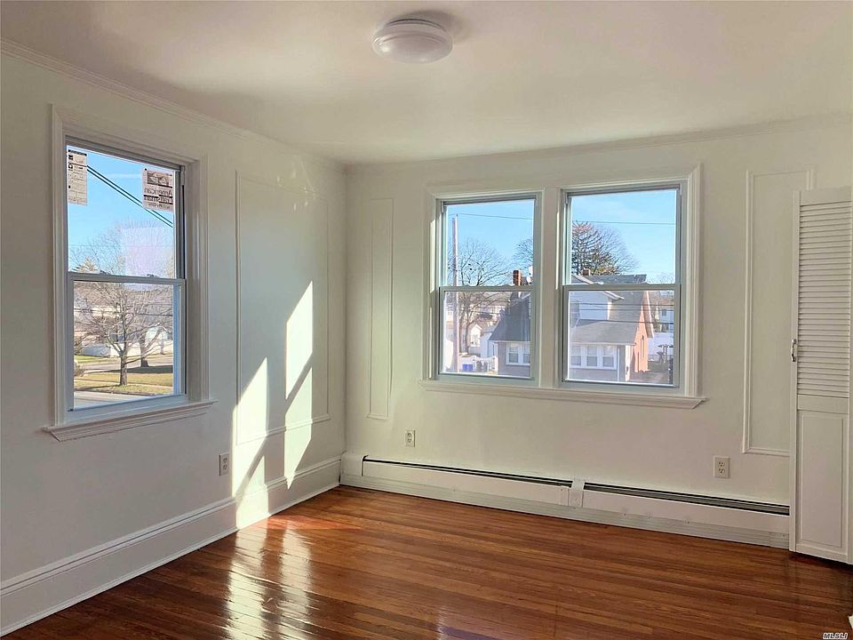 2nd image of 128 Rockaway Pkwy APT 2