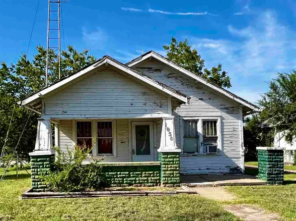 1050 W Blackwell Ave, Blackwell, OK 74631