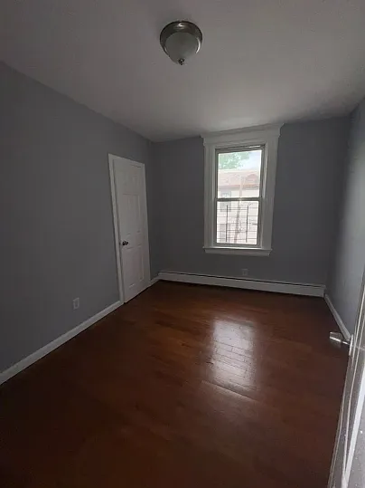 4 bed, 2000 sqft, $1,950 — Photo 4