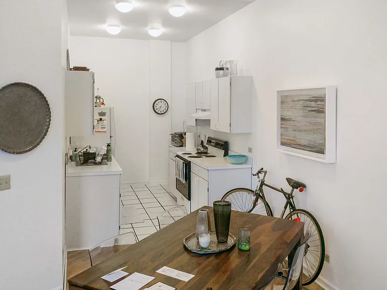 837 N Milwaukee Ave #202 — Photo 6
