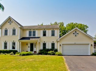 6381 Lone Tree Ct, Gurnee, IL 60031