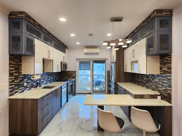 2229 East 26th Street image 7 of 20