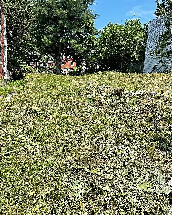 2nd image of 2335 Logan St