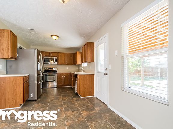5th image of 1318 Bundy Dr