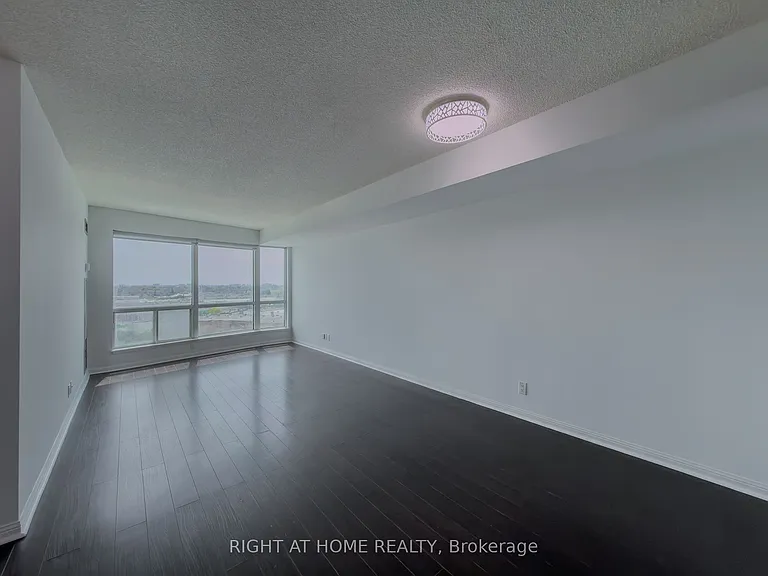 8 Lee Centre Dr #1008 — Photo 3