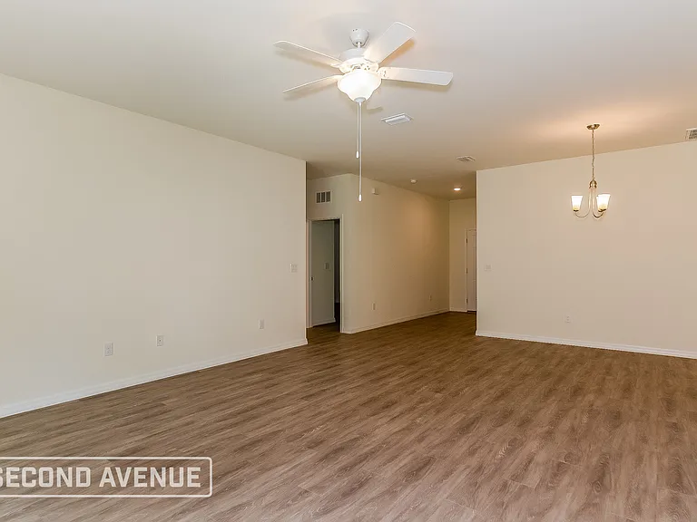 4546 Crowell Ln — Photo 8