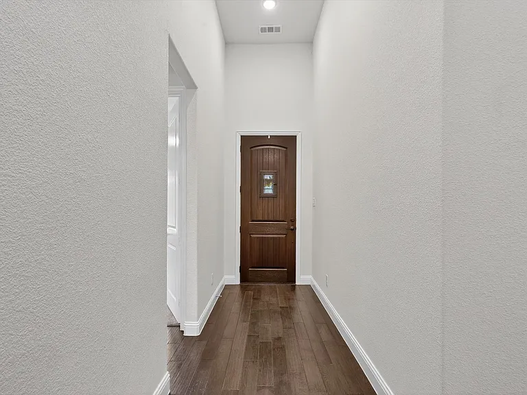 7601 Haddington — Photo 2