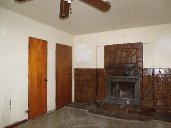 4th image of 1001 Joyce St