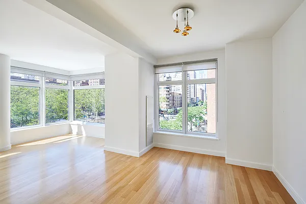 Rented by Compass | media 9