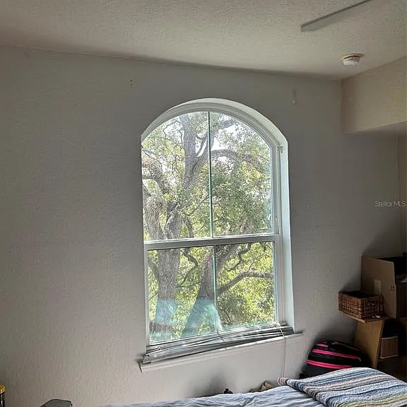 304 E South St #6025 — Photo 9
