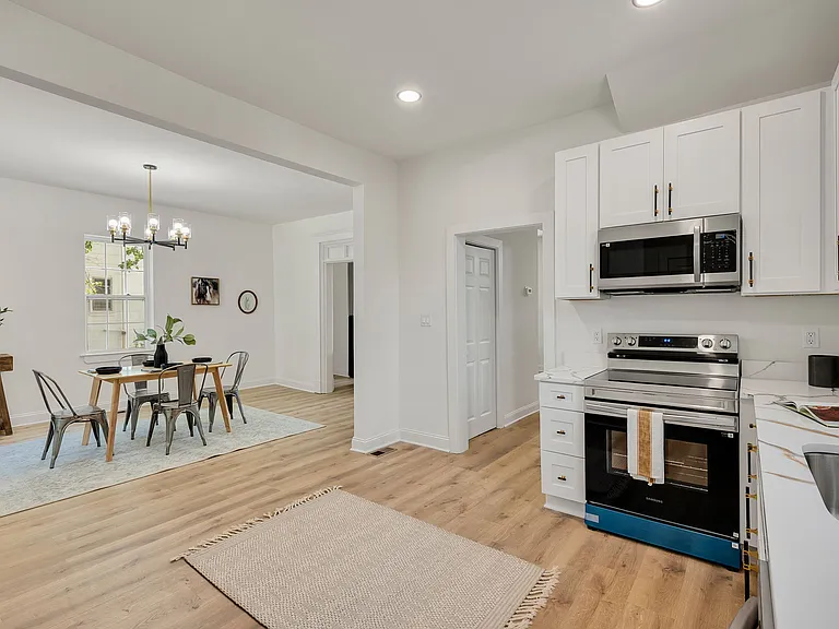 512 Bancroft Ave — Photo 17